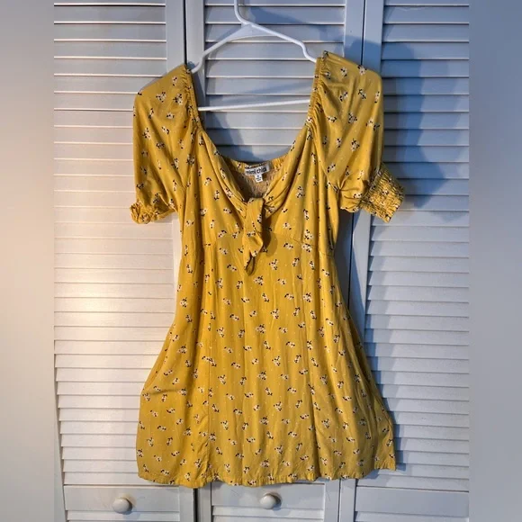 Sundress - Picture 4 of 10